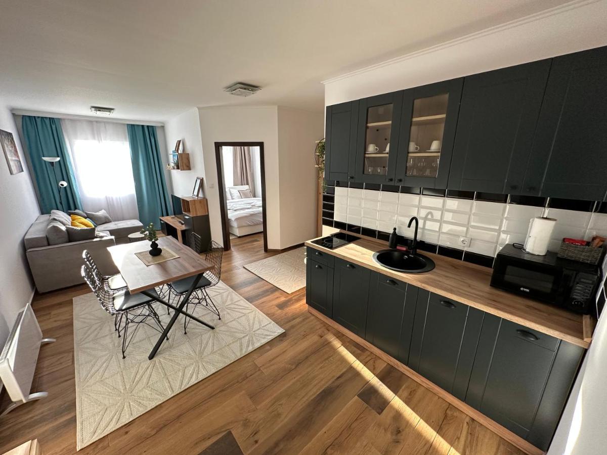 Sky Lux Apartmani Surcin Экстерьер фото