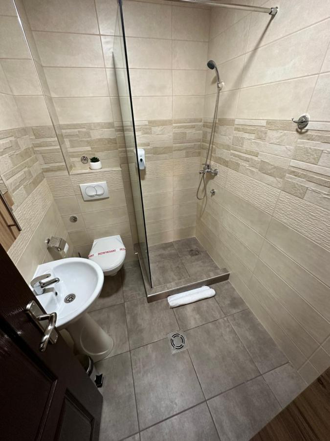 Sky Lux Apartmani Surcin Экстерьер фото