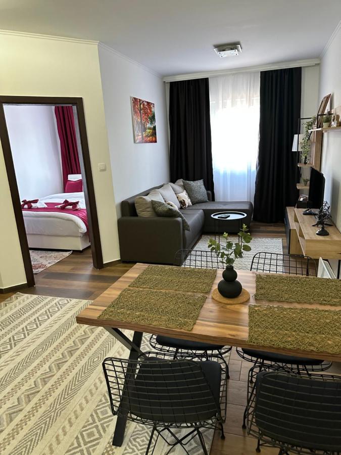 Sky Lux Apartmani Surcin Экстерьер фото
