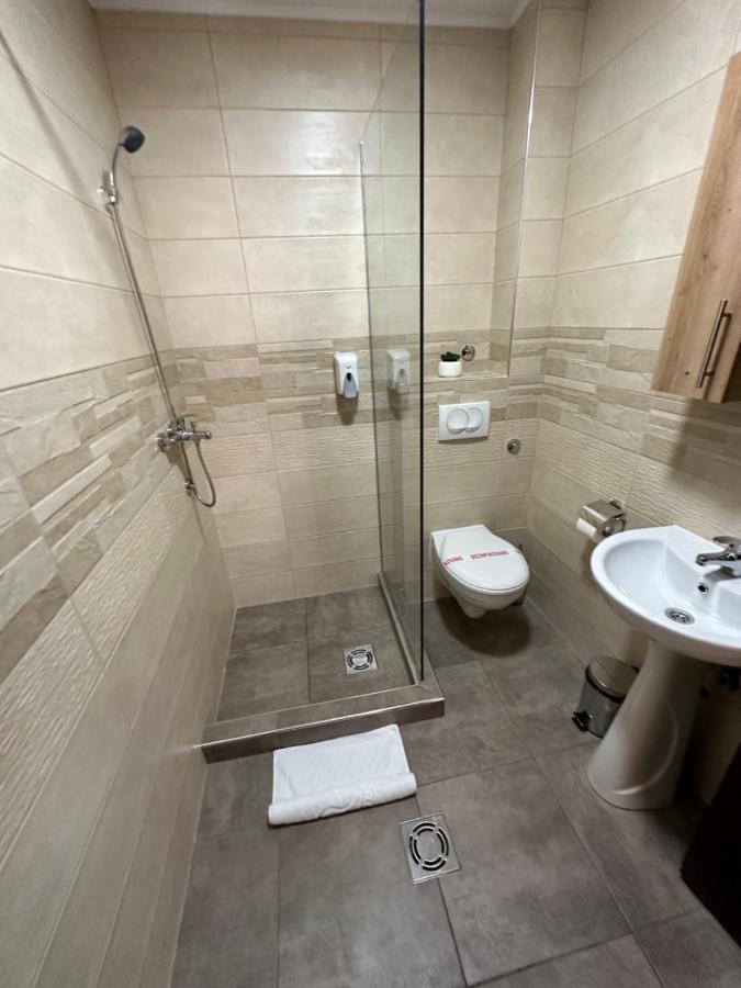 Sky Lux Apartmani Surcin Экстерьер фото