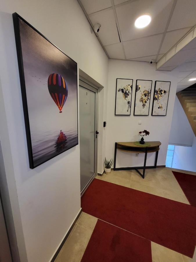 Sky Lux Apartmani Surcin Экстерьер фото