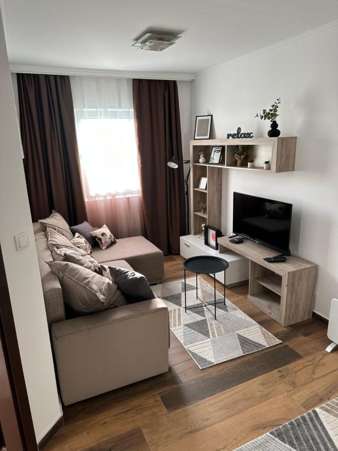 Sky Lux Apartmani Surcin Экстерьер фото